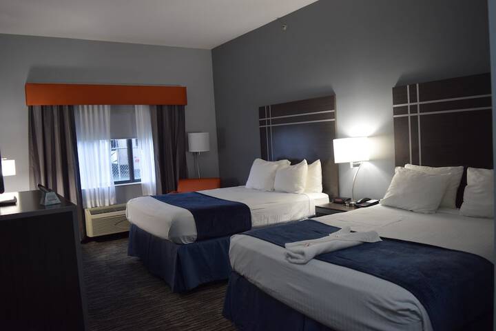Room 33 of 46