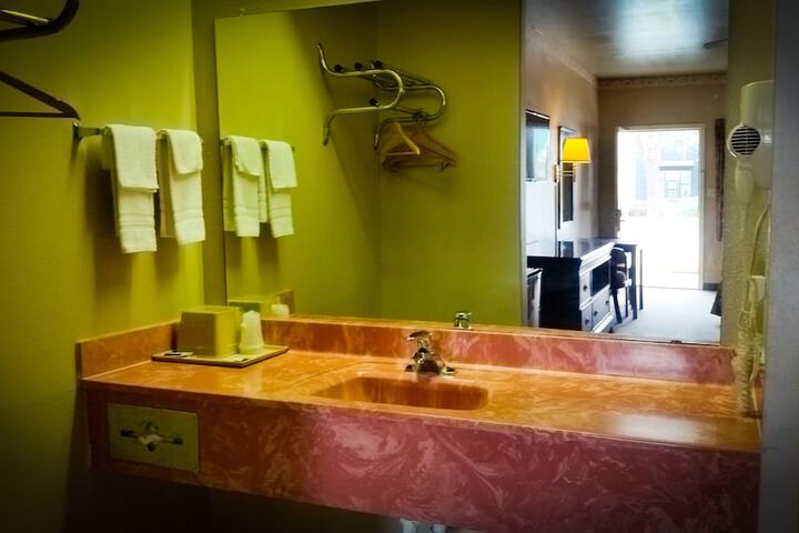 Room 26 of 29
