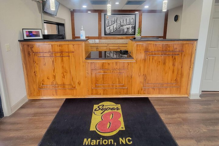 Super 8 by Wyndham Marion NC