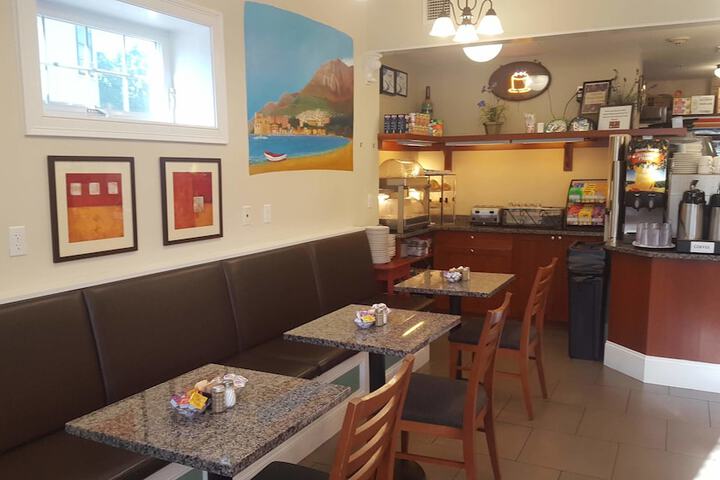 Crescent Suites Hotel
