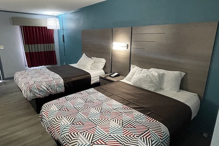 Room 14 of 22