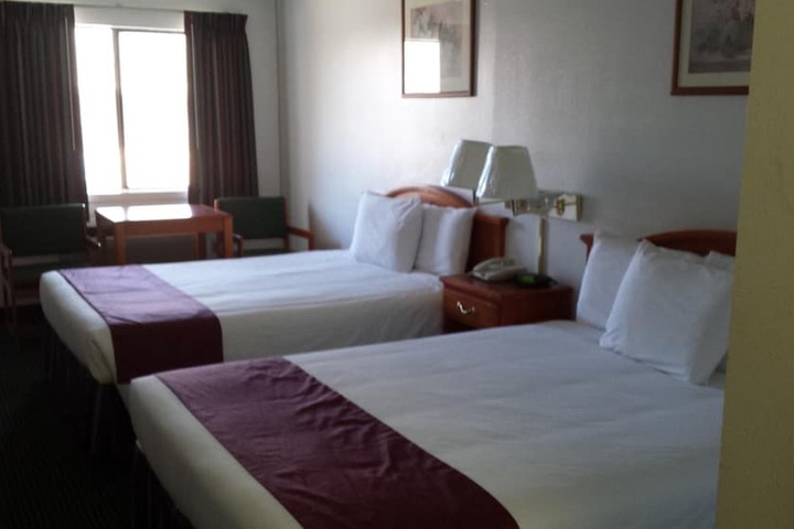 Room 32 of 47