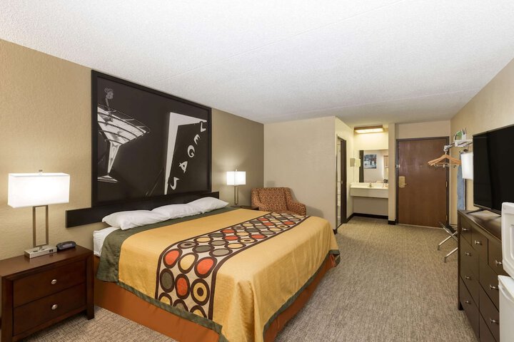 Room 25 of 30