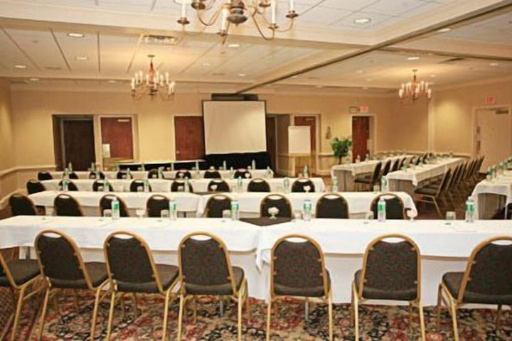 Sturbridge Host Hotel & Conference Center