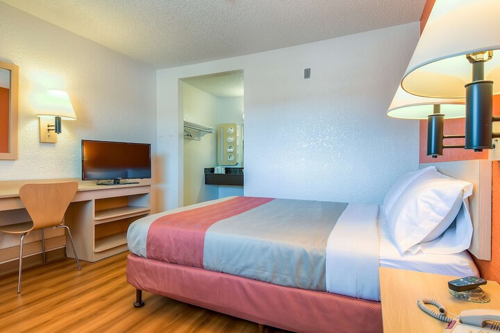 Motel 6 Rowland Heights CA - Los Angeles - Pomona