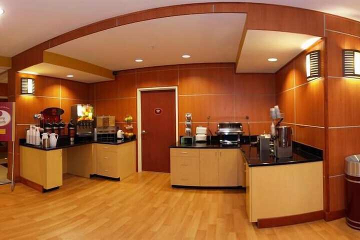 Comfort Suites