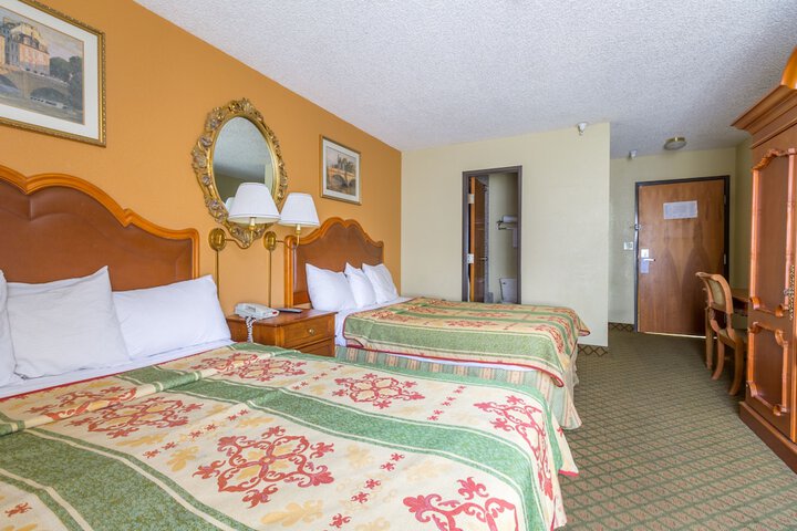 Room 16 of 29