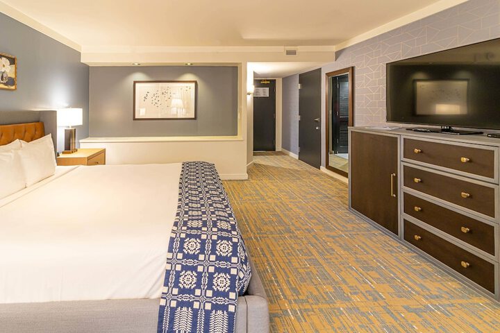 Williamsburg Lodge Autograph Collection