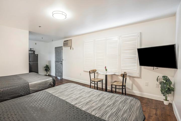 Room 12 of 42