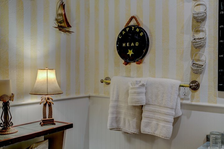 Room 27 of 45