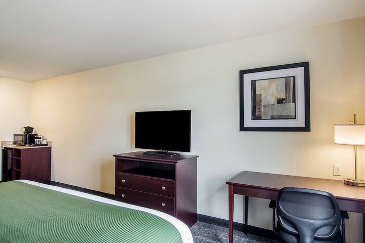 Room 18 of 43