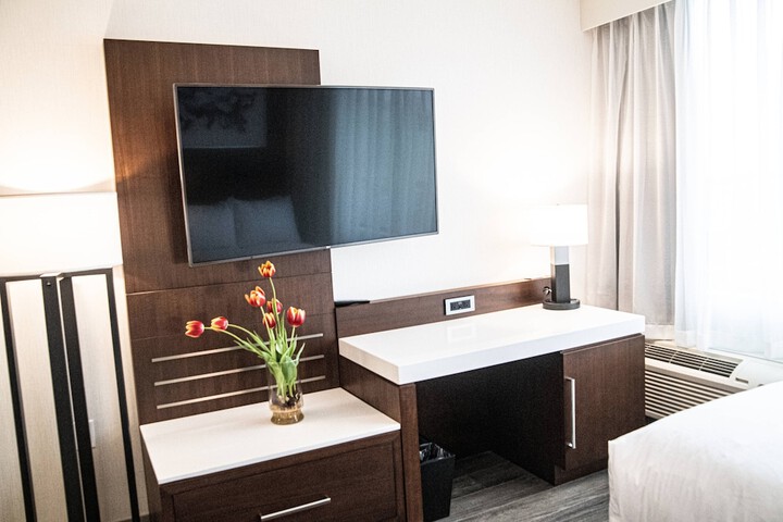 Delta Hotels by Marriott Cincinnati Sharonville
