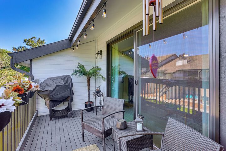 1 Mi to Dtwn: Condo w / Pool Access in Castle Rock