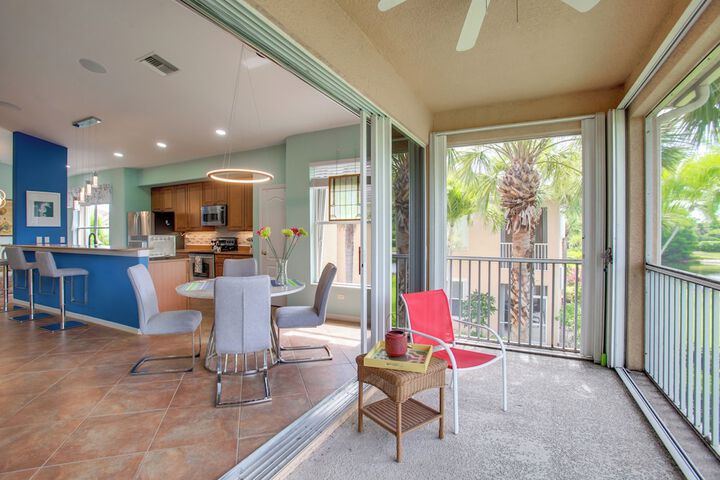 3 Mi to Dtwn Fort Myers: Condo w / Pool & Hot Tub