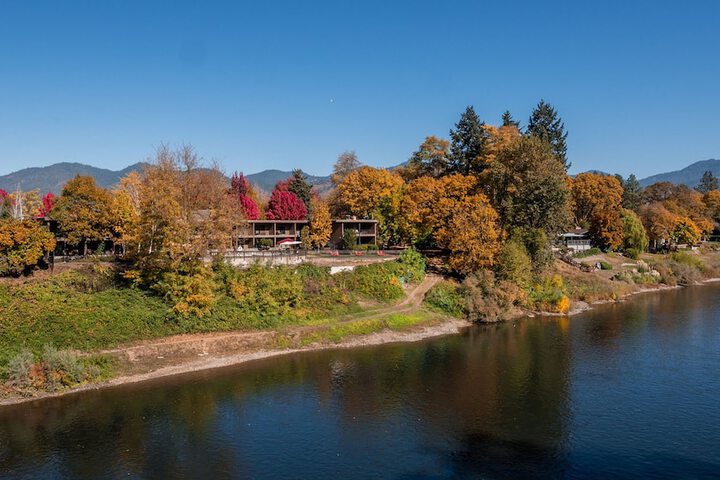 The Lodge at Riverside