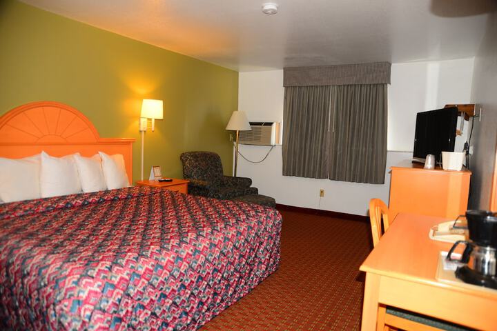 Room 19 of 35