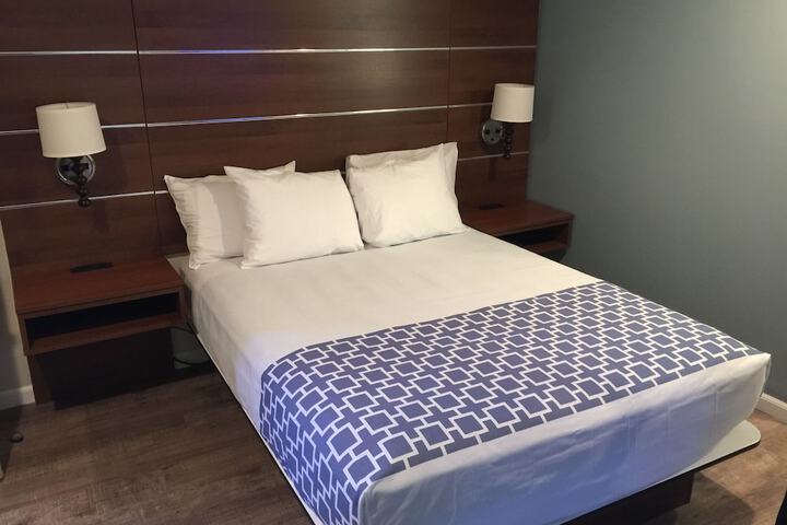 Room 44 of 51