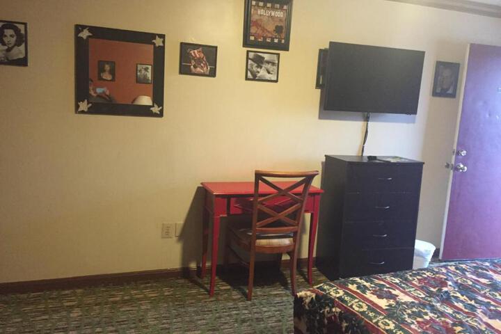 Colony Inn motel