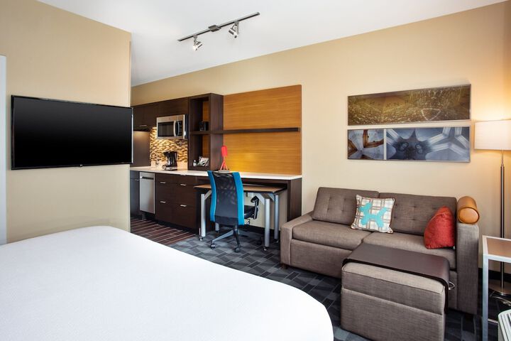 Room 31 of 65