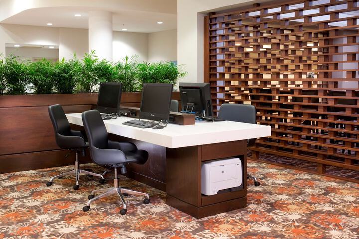 Business Center 64 of 66