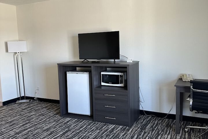 Room 12 of 23
