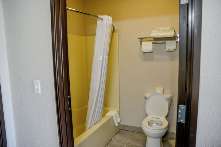 Room 18 of 46