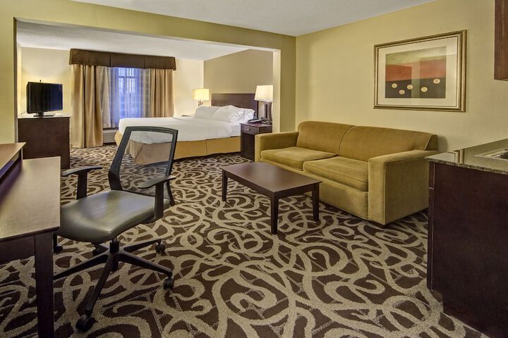 Room 16 of 24