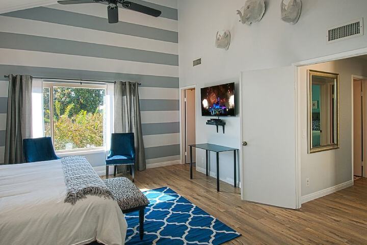 Room 12 of 23