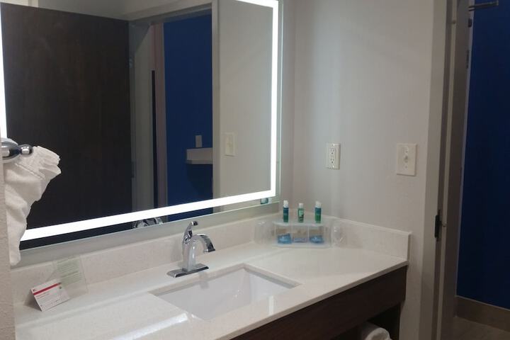 Holiday Inn Express Slidell by IHG