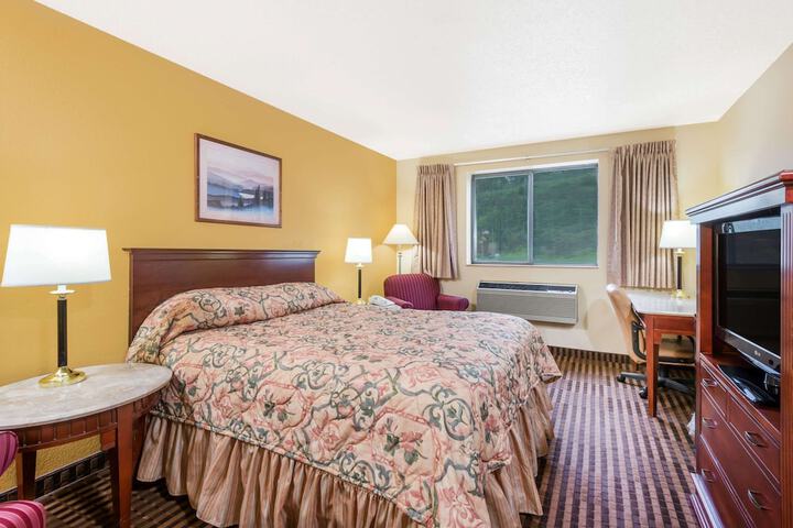 Room 12 of 30
