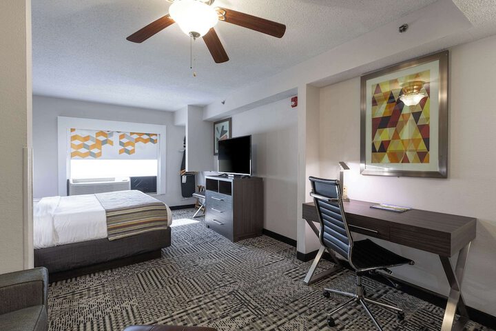 Room 76 of 98