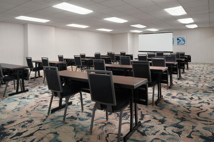 DoubleTree by Hilton Virginia Beach