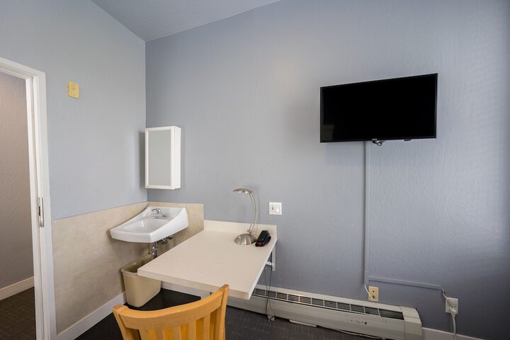 Room 19 of 27