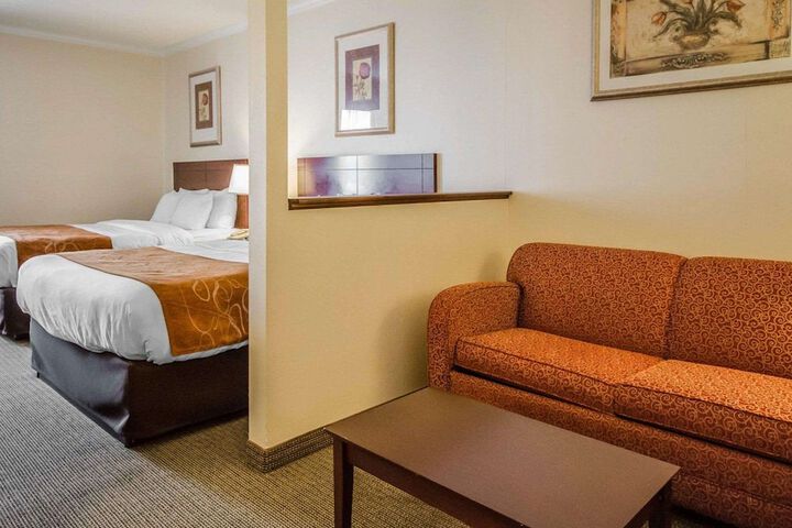 Quality Suites Jeffersonville - Louisville North