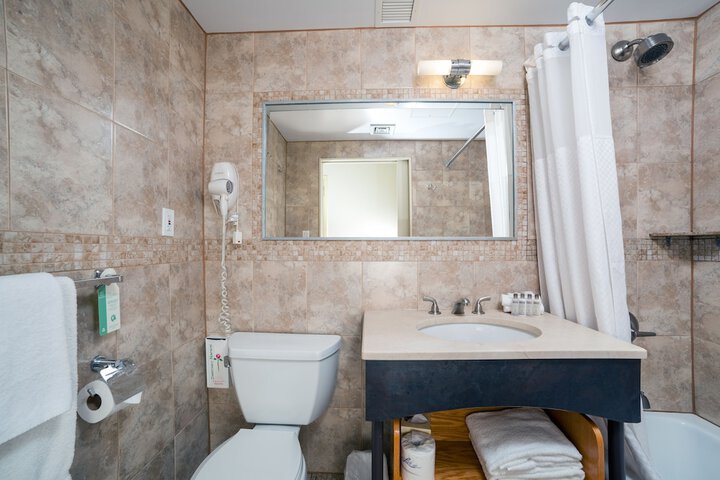 Room 26 of 58