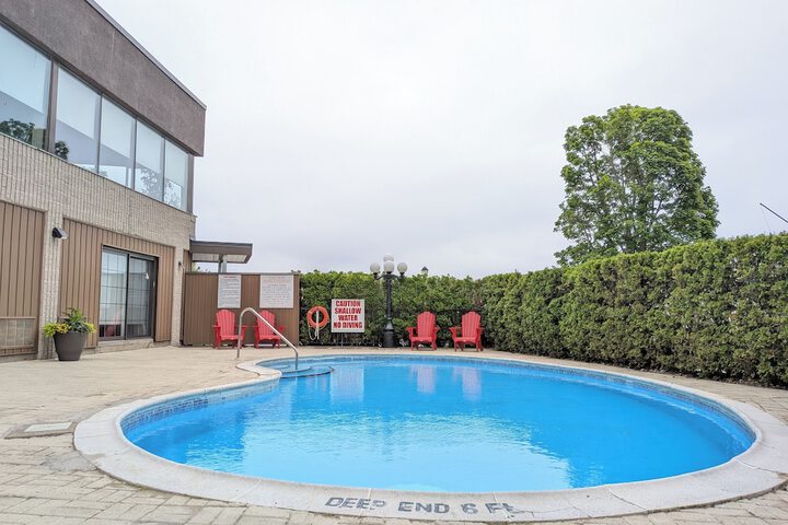Confederation Place - Hotel
