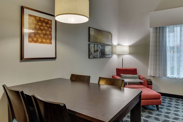 Room 27 of 52