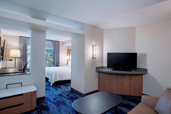 Room 22 of 40