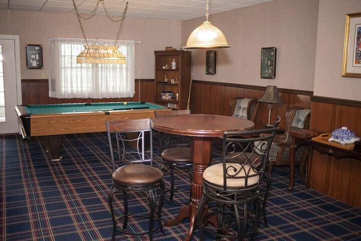 Long House Manor B & B