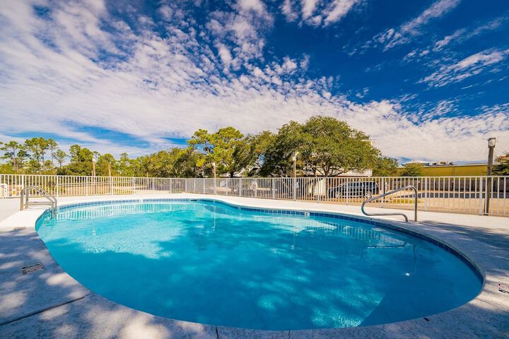 Pool 5 of 18