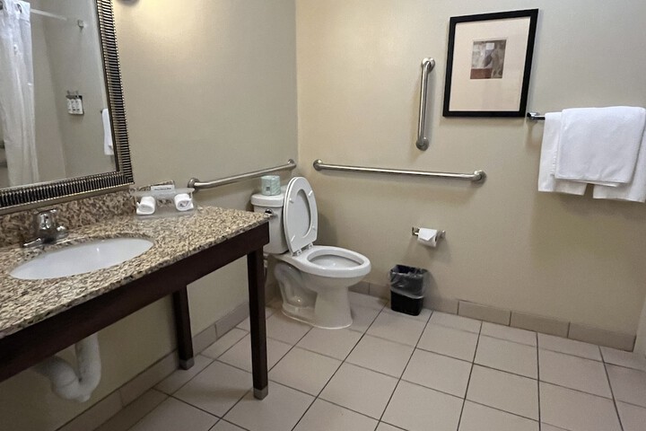 Room 14 of 34