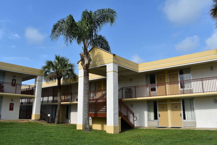 Hotel 11 of 67