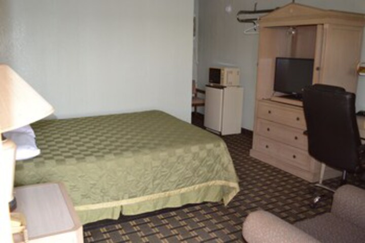 Lake Country Motel