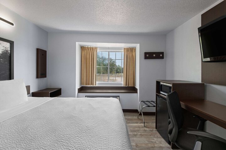 Room 40 of 45