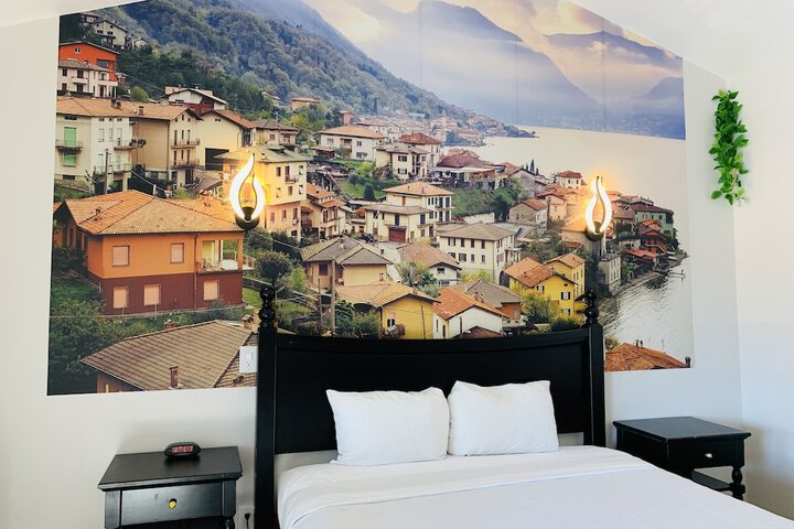 Room 21 of 36