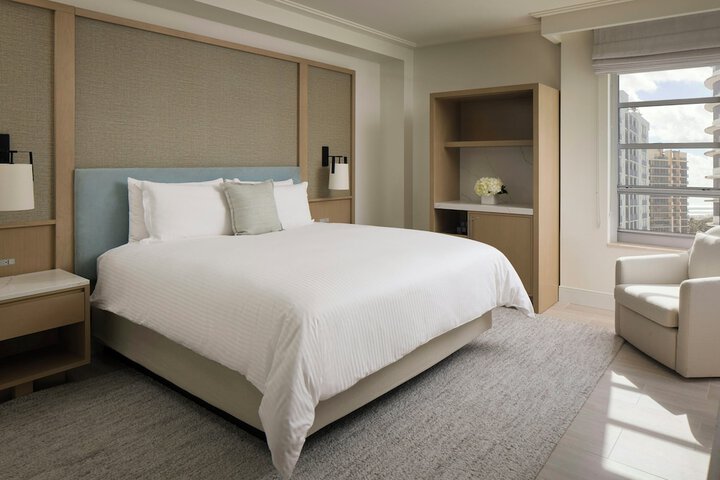 Loews Miami Beach Hotel – South Beach