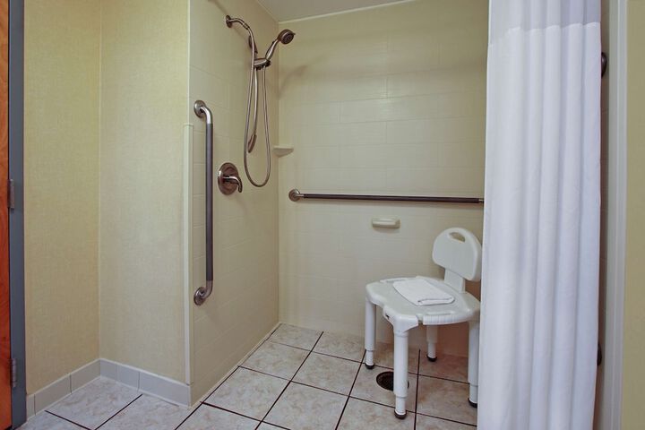 Room 14 of 39