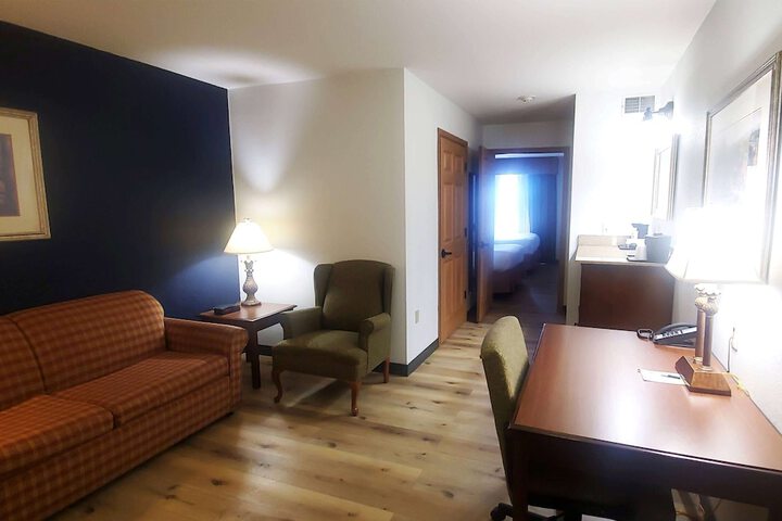 Room 34 of 47