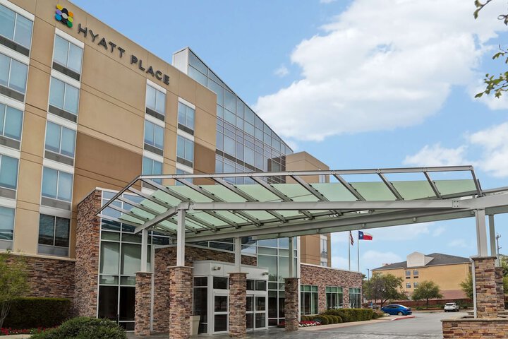 Hyatt Place San Antonio–North / Stone Oak