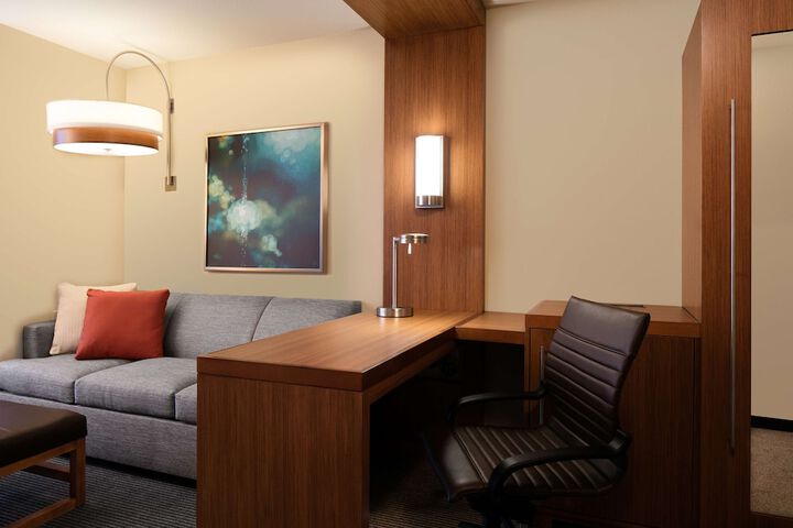 Room 19 of 34